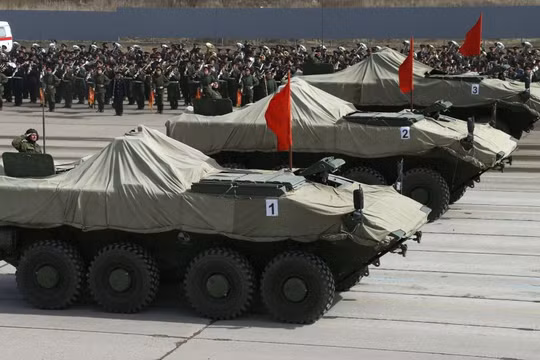 Dàn xe bọc thép Nga tổng duyệt lễ duyệt binh Ngày Chiến thắng