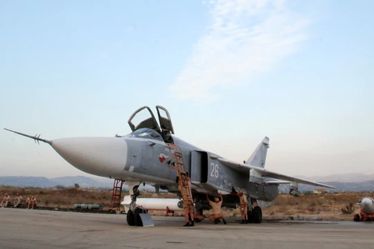Máy bay Su-24 Nga tác chiến tại Syria