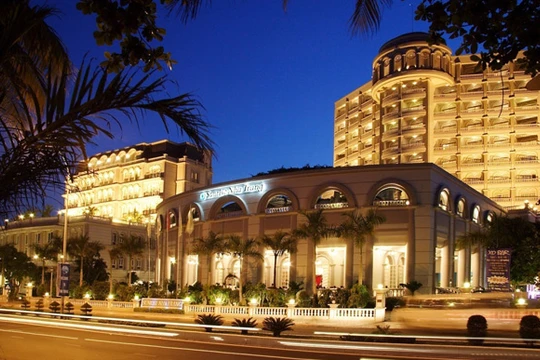 Khách sạn Phương Đông về tay đại gia điếu cày