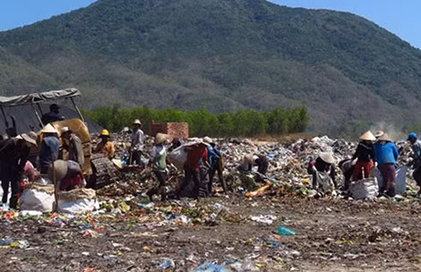 Không tìm thấy nguồn phóng xạ tại bãi rác Tóc Tiên theo thông tin của người dân. 