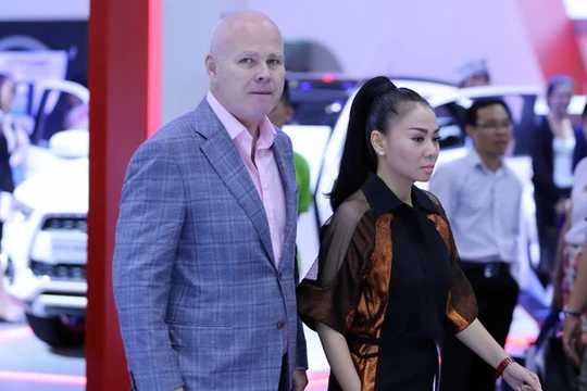 Vợ chồng ca sĩ Thu Minh 