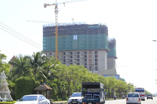 Khách sạn JW Marriot do nhà thầu Trung Quốc thi công vừa xảy ra vụ 64 người Trung Quốc lao động chui