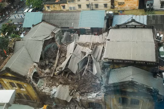 Biệt thự 170 Trần Hưng Đạo bất ngờ đổ sập khiến 2 người thiệt mạng