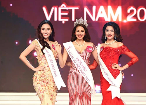 Hoa hậu và 2 á hậu của cuộc thi Hoa hậu Hoàn vũ Việt Nam 2015 Ảnh: Dương Vân