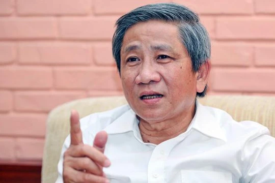 GS.TS Nguyễn Minh Thuyết: "Giáo dục mà chạy theo tiền thì khó có thể mong đợi điều gì tốt đẹp"