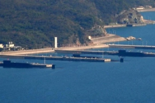 Tàu ngầm Trung Quốc ở căn cứ Tam Á không thể thoát khỏi con mắt canh chừng của Mỹ