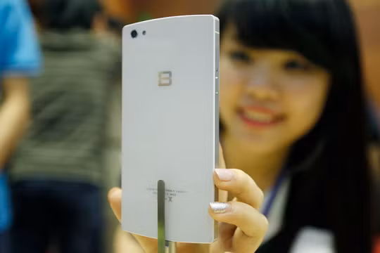 BPhone phiên bản màu trắng tại sự kiện ra mắt ngày 26-5 (Hà Nội) - Ảnh: Nguyễn Khánh