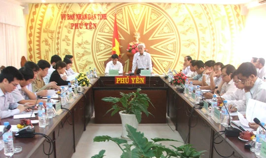 Ngày 11-11-2014, đoàn công tác Bộ TN&MT làm việc với UBND tỉnh Phú Yên về công tác quản lý Nhà nước về đất đai và thi hành Luật Đất đai năm 2013 - Ảnh: Bộ TN&MT