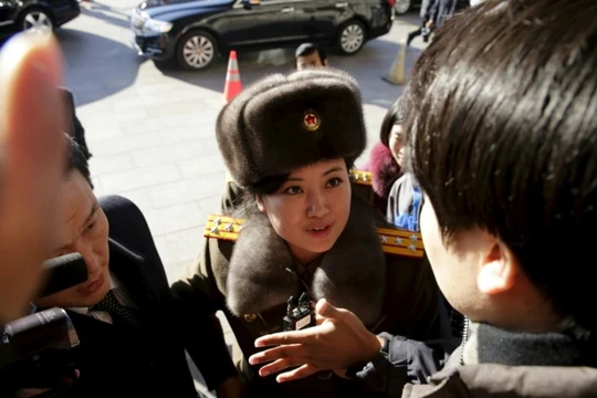 Hyon Song-wol xuất hiện trước công chúng tại một khách sạn ở Bắc Kinh ngày 11.12 - Ảnh: Reuters