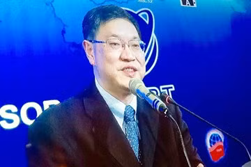 Học giả Trung Quốc "múa mép tại Việt Nam: 'Nước tôi rất kiềm chế không dùng vũ lực'