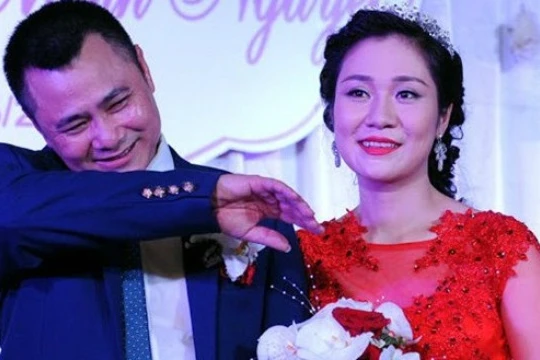 Việc phong danh hiệu cho Tự Long đang gây xôn xao làng giải trí