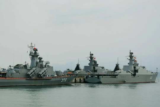 Chiến hạm hải quân Việt Nam