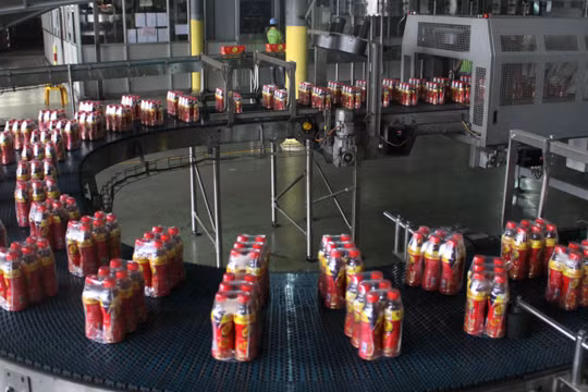 Dây chuyền sản xuất nước giải khát Number One của tập đoàn Tân Hiệp Phát