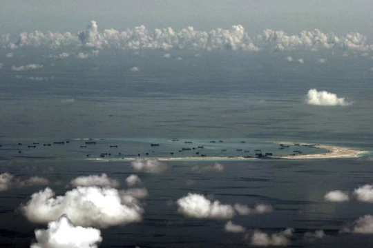 Đá Vành Khăn trong quần đảo Trường Sa của Việt Nam đang bị Trung Quốc chiếm đóng và xây dựng đảo phi pháp - Ảnh: Reuters