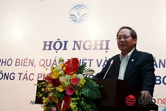 Thứ trưởng Trương Minh Tuấn phát biểu khai mạc buổi tập huấn.