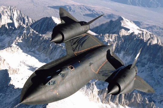 Máy bay trinh sát tầm xa SR-71 Blackbird của không quân Mỹ 