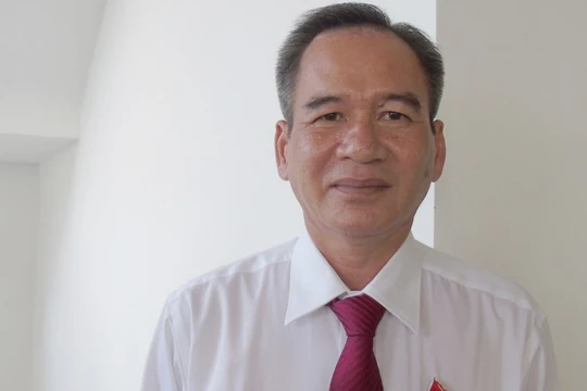 Tân chủ tịch UBND tỉnh Hậu Giang Lữ Văn Hùng - Ảnh: Quang Minh Nhật