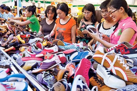 Hàng Trung Quốc giá rẻ thao túng thị trường Việt Nam nhiều năm