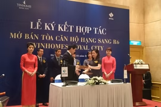 Lễ ký kết mở bán căn hộ R6 Royal City