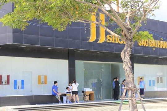 Cửa hàng Sao Đại Hàn vừa bị xử phạt gần 5 triệu đồng vì các sai phạm trong kinh doanh - Ảnh: Hoàng Sơn