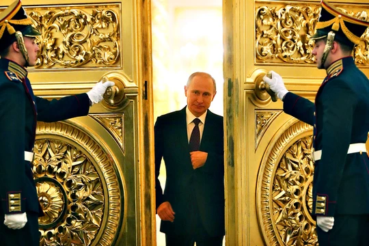 Nga cứng rắn dưới sự lãnh đạo của Vladimir Putinđã liên tiếp gây ngạc nhiên cho Mỹ. 