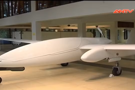 Máy bay không người lái tầm xa do Việt Nam chế tạo