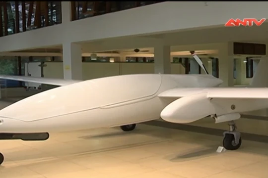 Máy bay không người lái tầm xa do Việt Nam chế tạo