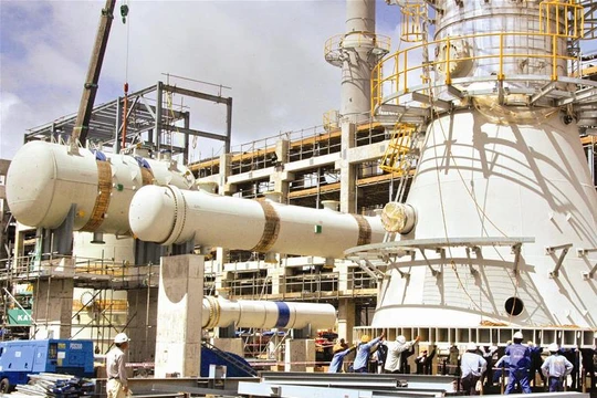 Nhà mày lọc dầu Dung Quất
