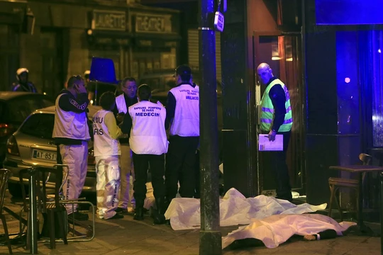 Vụ khủng bố đẫm máu ở Paris