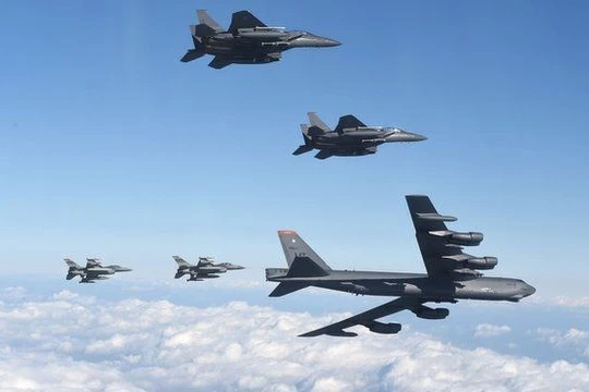 Ngay sau khi Triều Tiên thử hạt nhân, Mỹ lập tức điều pháo đài bay B-52 tới để thị uy