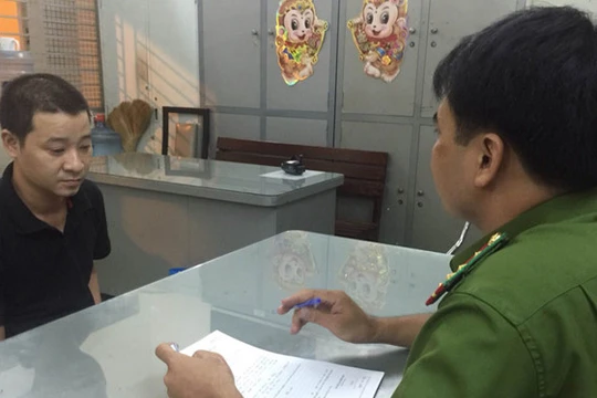 Cơ quan điều tra làm việc với Trường