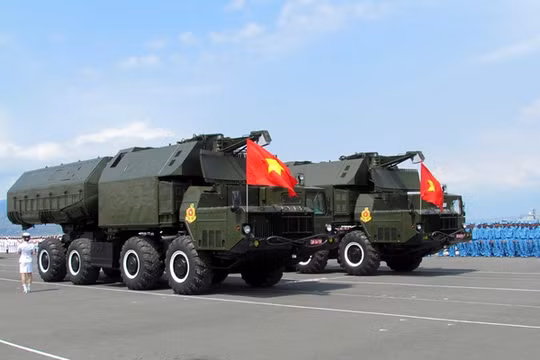 Khẩu đội tên lửa phòng thủ bờ biển Bastion-P của Việt Nam
