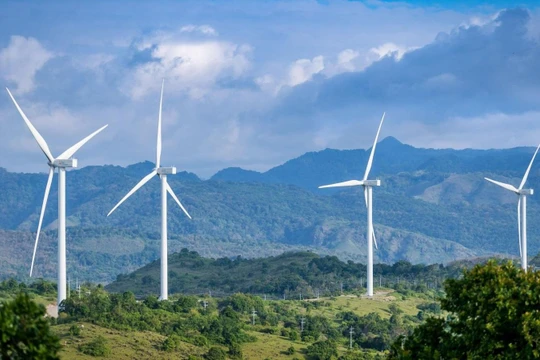 Nhà máy điện gió Hoà Thắng 1.2 có công suất 100 MW, tổng mức đầu tư 4.736 tỉ đồng (Ảnh minh họa - Nguồn: Internet)