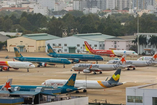 Hàng không Việt lỗ lớn, nguy cơ phá sản