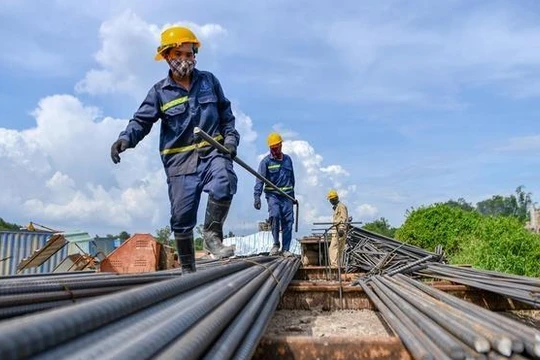 Doanh nghiệp sắt thép lãi kỷ lục