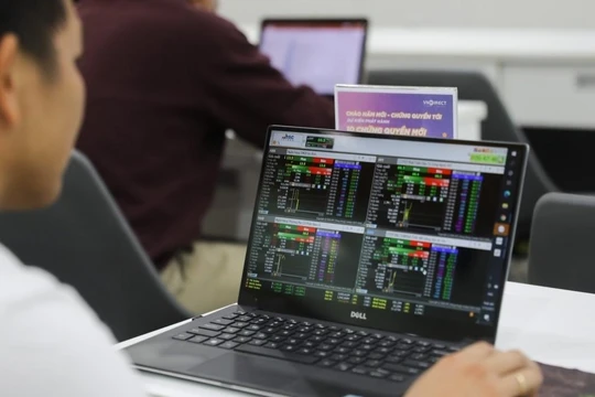 Điểm danh những ngân hàng Việt vốn hóa dưới tỉ đô