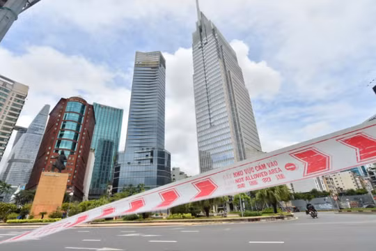 Hỗ trợ doanh nghiệp vượt bão COVID-19: Cần chọn lọc, có trọng điểm