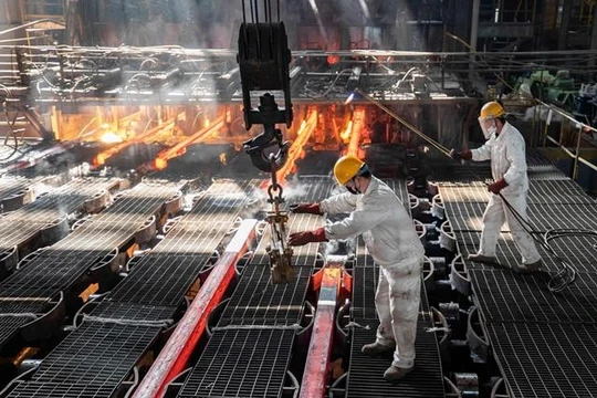 WSJ: Để đạt mục tiêu môi trường năm 2030, Trung Quốc phải kiểm soát ngành thép
