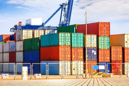 WSJ: Nhờ đâu Việt Nam vượt nhiều nước lớn, trở thành nguồn nhập khẩu thứ 6 của Mỹ?