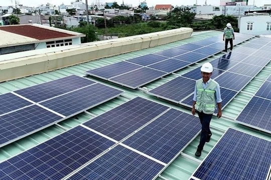 Thủ tướng Chính phủ: ‘Không phát triển ồ ạt điện mặt trời’