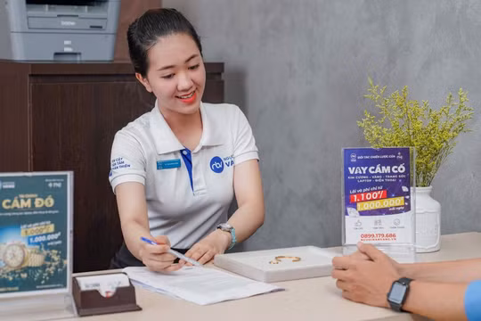 Chuỗi Người Bạn Vàng nhận cầm những tài sản như điện thoại, laptop, máy tính bảng đến vàng, trang sức thậm chí là kim cương (Nguồn: Người Bạn Vàng)