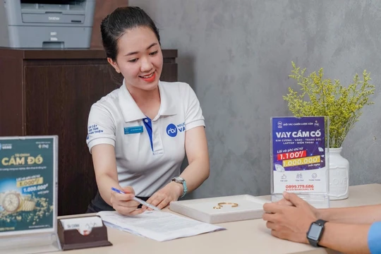 Chuỗi Người Bạn Vàng nhận cầm những tài sản như điện thoại, laptop, máy tính bảng đến vàng, trang sức thậm chí là kim cương (Nguồn: Người Bạn Vàng)