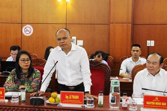 Ông Lê Thành tham dự buổi làm việc trên cương vị Viện trưởng Viện Kinh tế Xanh, Chủ tịch HĐQT Tập đoàn Tân Mai (Nguồn: daklak.gov.vn)