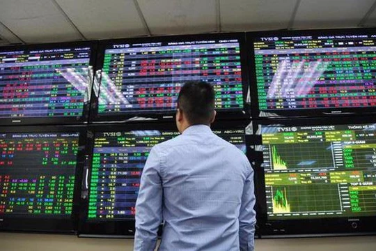 Chứng khoán tăng trưởng cao gấp nhiều lần nền kinh tế thực có thực sự đáng ngại?