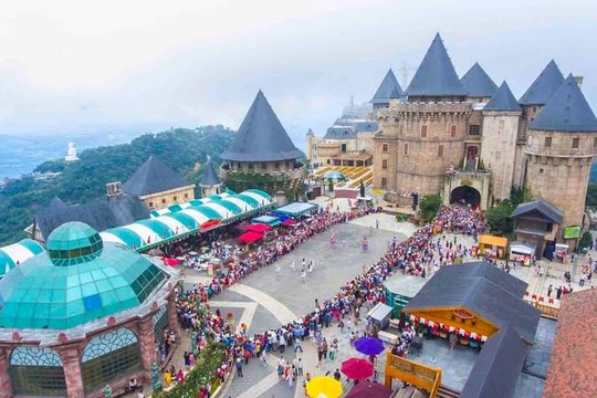 6 tháng đầu năm 2022, ngành du lịch cả nước đón nhiều tín hiệu tích cực. Ảnh Sun Property