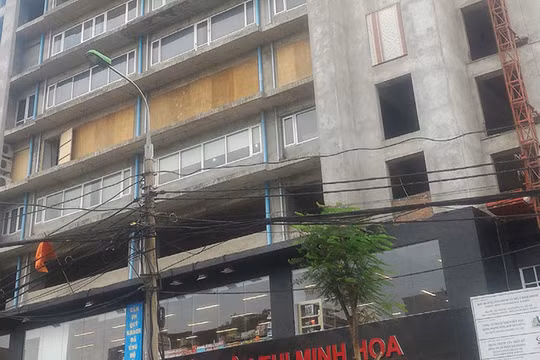 Cảnh nham nhở tại Dự án 131 Thái Hà gây mất mỹ quan đô thị tại trung tâm Hà Nội