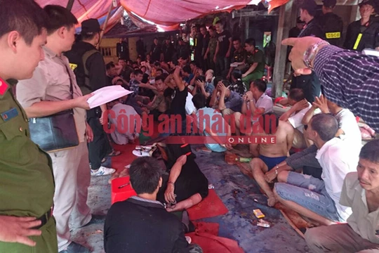 Các con bạc bị bắt quả tang