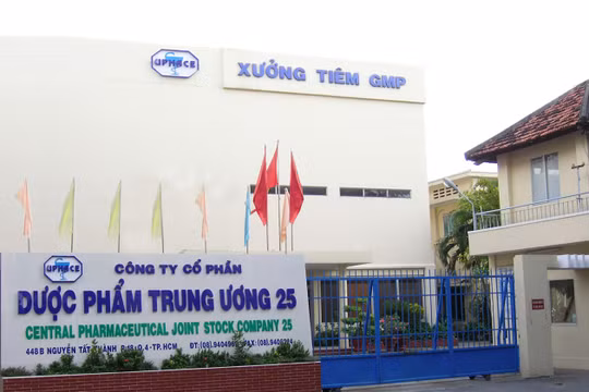 Giá tham chiếu UPH trong ngày đầu giao dịch là 12.000đ/CP