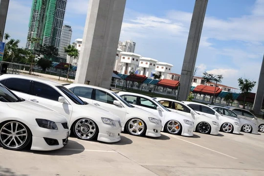 Xe Thái Lan nhập khẩu về Việt Nam đang độc chiếm thị trường.