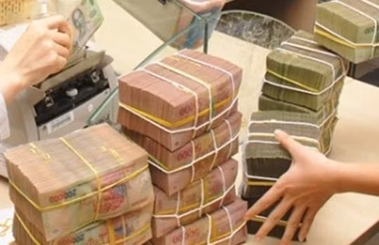 Tính từ đầu năm đến 15/8, ngân sách nhà nước đã bội chi 111.500 tỷ đồng.